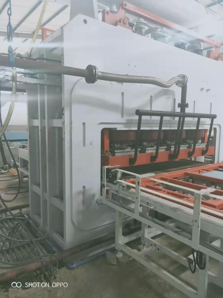 1600T Laminating Hot Press With Load And Unloading